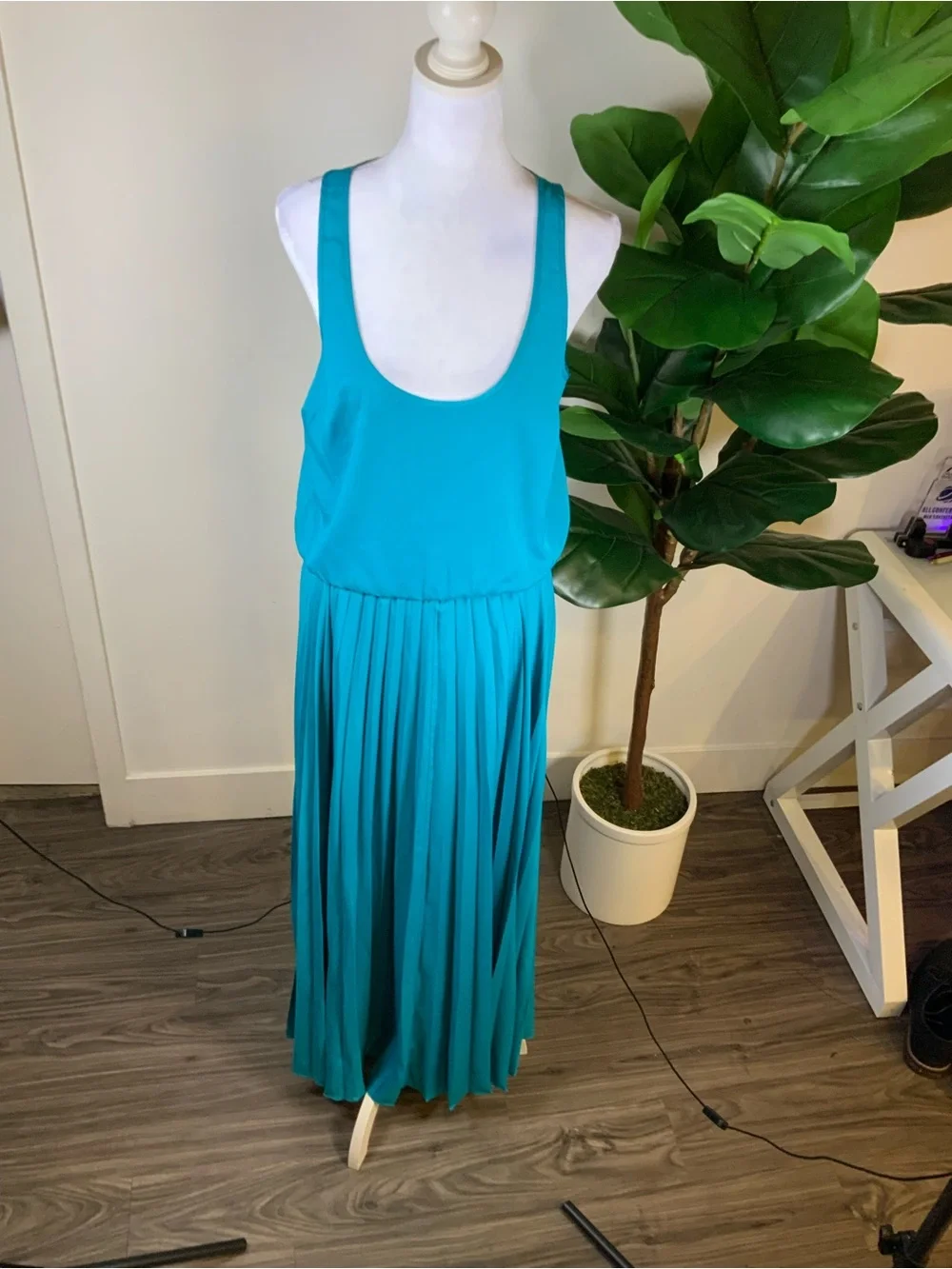 MICHAEL Michael Kors Teal Sleeveless Pleated Maxi Dress
